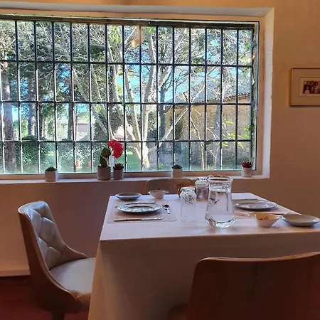 Casa Palaciega El Cuartel Inn
